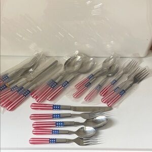 Patriotic Cutlery Set with American flag style handles